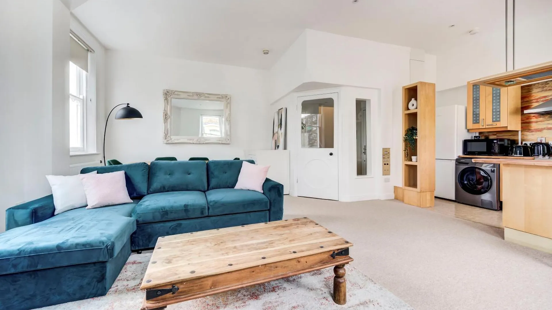 Duplex Apartment Shoreditch - The Living Elite Collection London
